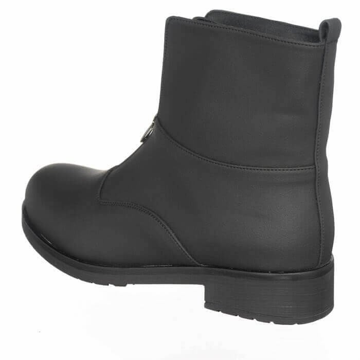 K902 Siyah Yağlı Nubuk kadın botun dış yan görünümü, kavisli saya dikişi, sade koncu, çekme halkası ile blok topuğu